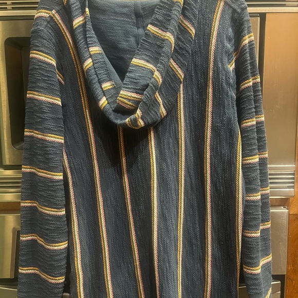 Faherty Pullover Poncho Hoodie - Picture 6 of 6